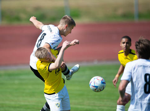 IFK Hässleholms André Gustafson i matchen i division 2