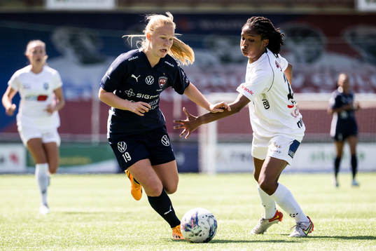 Bläddra bland fler bilder av Fotboll, Damallsvenskan, FC Rosengård - Växjö DFF