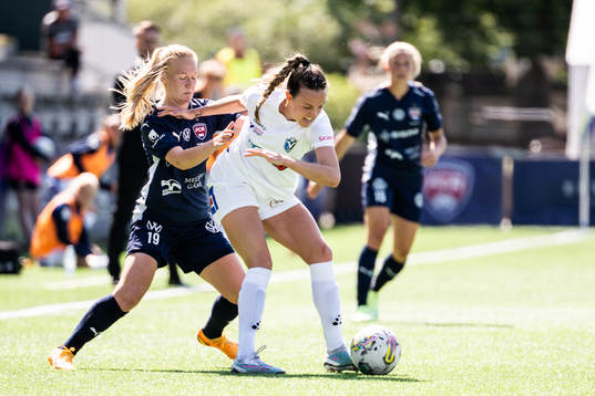 FC Rosengårds Sofie Bruun Bredgaard och Växjö DFFs