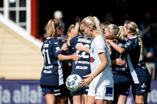 Växjö DFFs Olivia Mattsson deppar