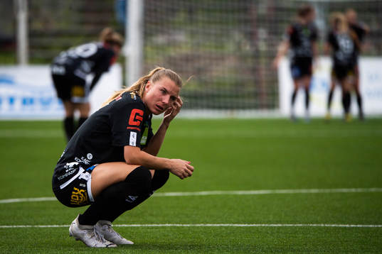 Örebros Louise Lillbäck deppar
