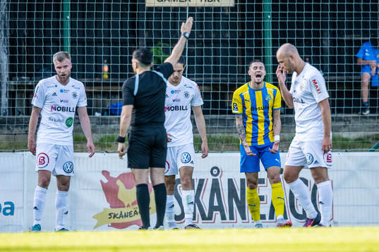 Eskilsminne IFs André Reinholdsson deppar