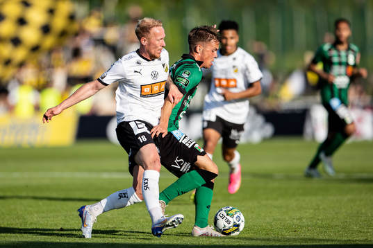 Häckens Mikkel Rygaard Jensen och Varbergs Victor Karlsson