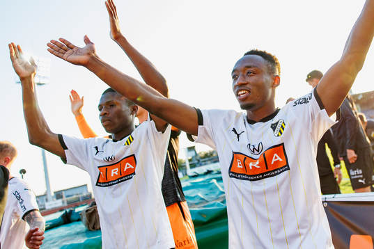 Häckens Benie Adama Traore jublar