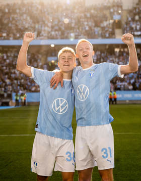 Malmö FFs Hugo Bolin och Hugo Larsson jublar