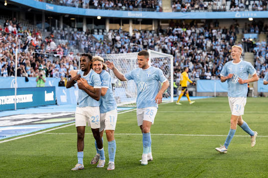 Malmö FFs Taha Ali, Sebastian Nanasi, Gabriel Busanello