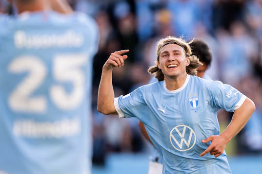 Malmö FFs Sebastian Nanasi jublar