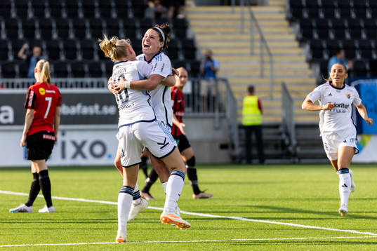 Bläddra bland fler bilder av Fotboll, Damallsvenskan, Brommapojkarna - Djurgården