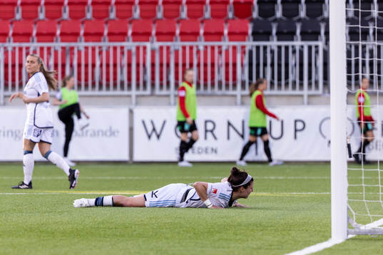 Djurgårdens Hayley Dowd deppar