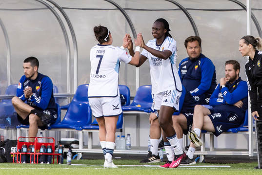 Djurgårdens Hayley Dowd och Flavine Mawete Musolo