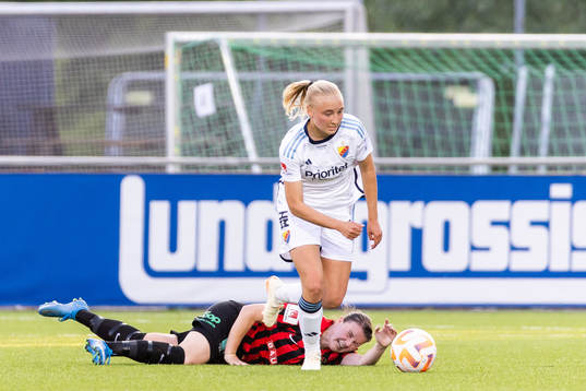 Djurgårdens Stinalisa Johansson och Brommapojkarnas Frida