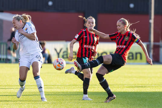 Djurgårdens Alice Bergström mot Brommapojkarnas Elsa