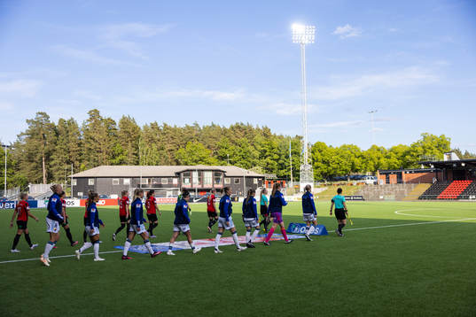 Brommapojkarnas och Djurgårdens lagen i lineup
