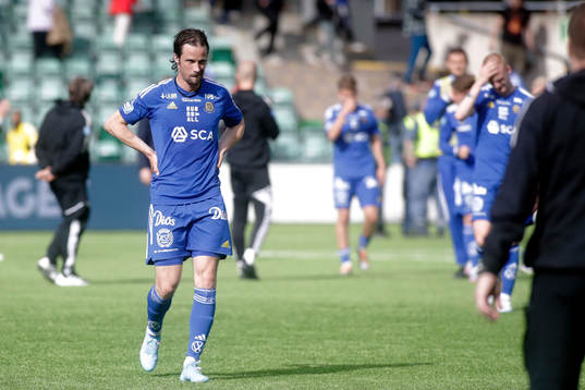 GIF Sundsvalls Linus Hallenius deppar