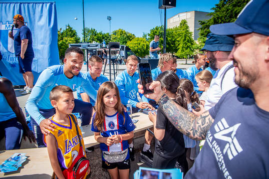Bläddra bland fler bilder av Fotboll, Malmö FF, Laget för Alla
