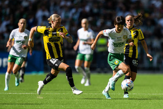 Häckens Filippa Curmark och Hammarbys Maika Hamano