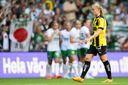 Häckens Julie Blakstad deppar