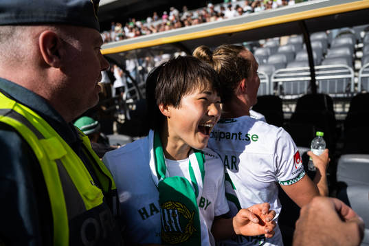Hammarbys Maika Hamano jublar