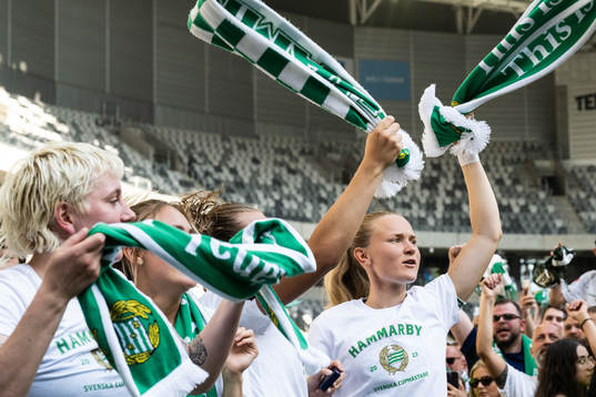 Hammarbys Matilda Vinberg jublar