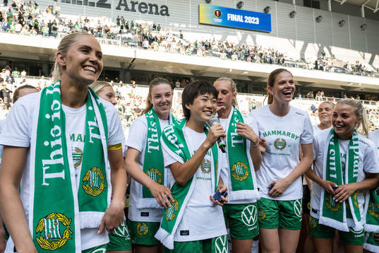 Hammarbys Alice Carlsson, Emma Westin, Maika Hamano och