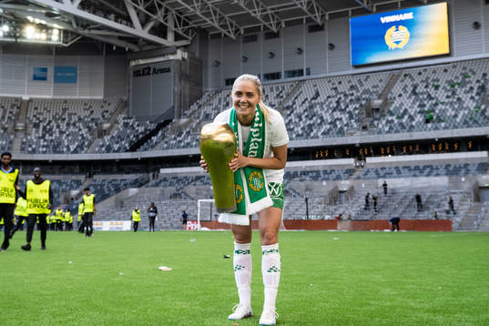 Hammarbys Alice Carlsson jublar