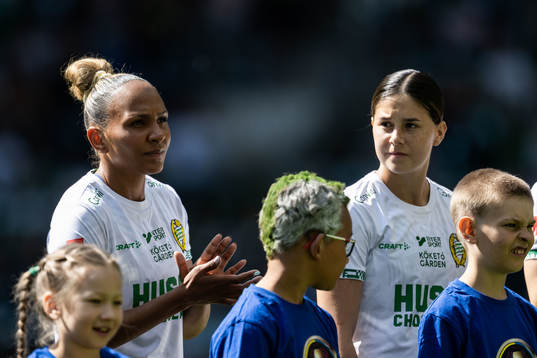 Hammarbys Madelen Janogy och Kyra Cooney-Cross