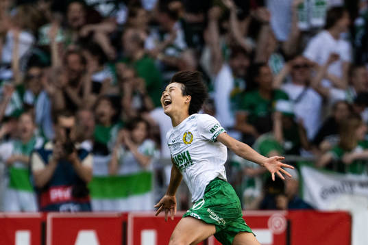 Hammarbys Maika Hamano jublar
