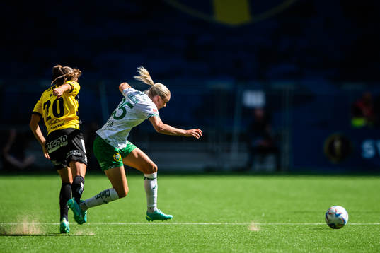 Häckens Hanna Wijk och Hammarbys Jonna Andersson
