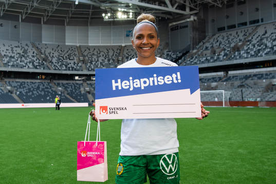 Hammarbys Madelen Janogy med pris från Svenska Spel