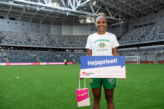 Hammarbys Madelen Janogy med pris från Svenska Spel