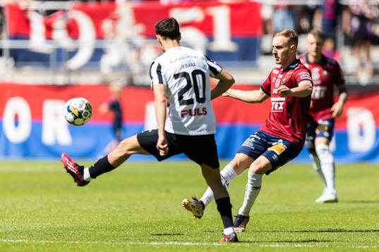 Bläddra bland fler bilder av Fotboll, Superettan, Örgryte - Landskrona