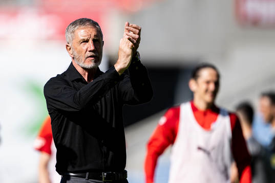 Helsingborgs tränare Stuart Baxter tackar publiken