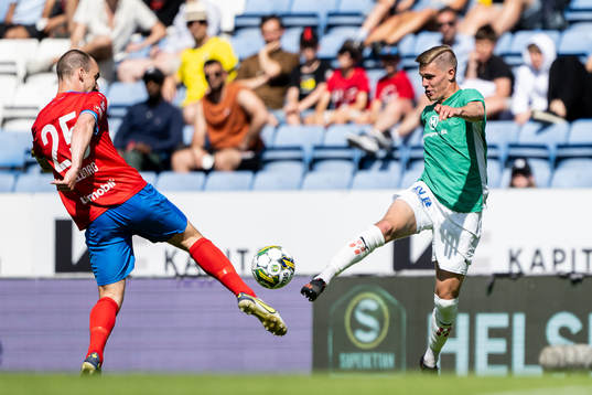 Helsingborgs Adam Hellborg och Jönköpings Södras Taylor