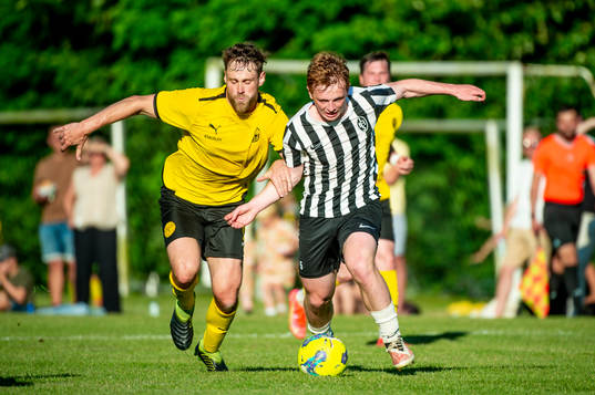 Västra Ingelstads Rasmus Fröjd mot Landskronas Sam Hegdal