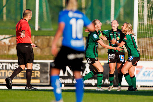 Varbergs spelare jublar
