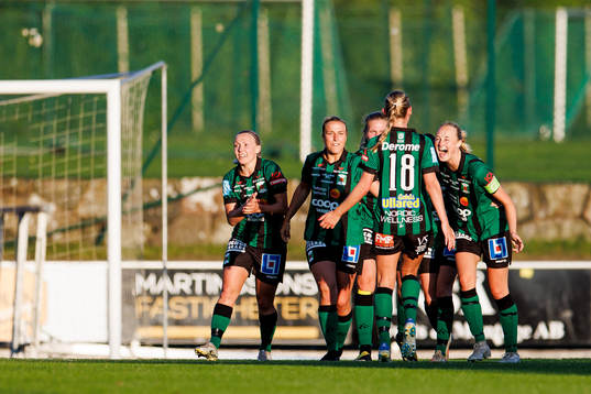 Varbergs spelare jublar