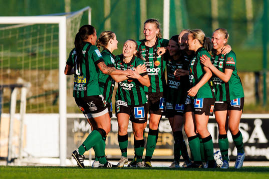 Varbergs spelare jublar