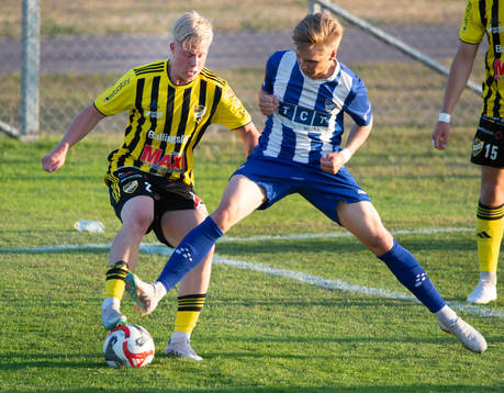 IFK Hässleholms Wictor Willseus i matchen i division 2