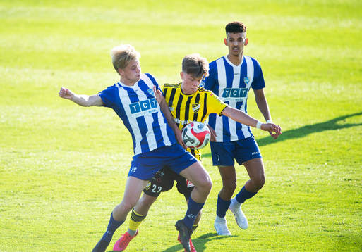 IFK Hässleholms Jussi Tikkanen i matchen i division 2