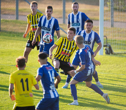 IFK Hässleholms Isak Orajärvi i matchen i division 2