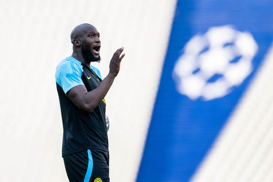 Bläddra bland fler bilder av Football, UEFA Champions League, Inter, Training