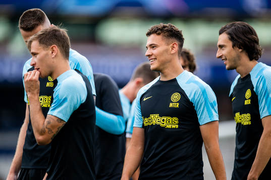 Kristjan Asllani and Matteo Darmian of Inter at a training