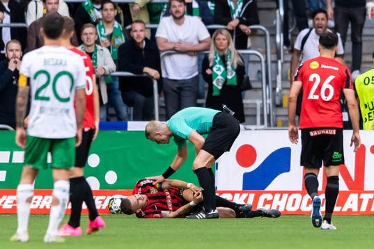 Brommapojkarnas Amadeus Sögaard har ont
