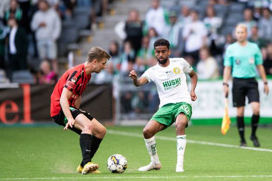 Brommapojkarnas Ludvig Fritzson och Hammarbys Tesfaldet
