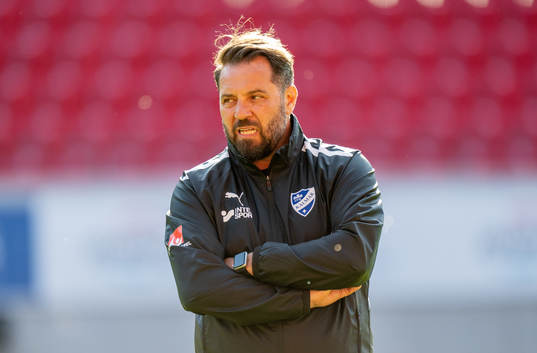 Kalmars tränare Aleco Postanidis fotbollsmatchen i