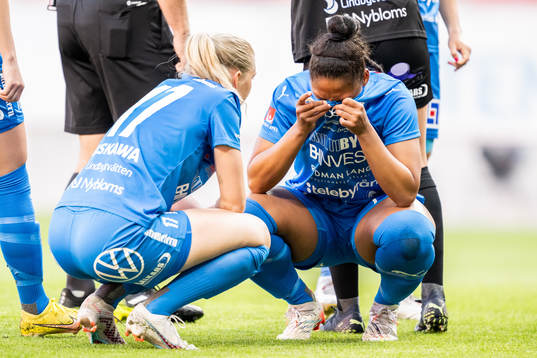 Kalmars Jessika Cowart har ont