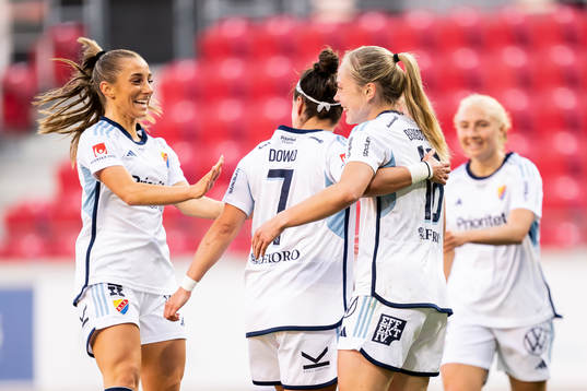 Bläddra bland fler bilder av Fotboll, Damallsvenskan, Kalmar - Djurgården