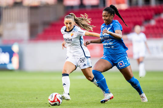 Djurgårdens Tilde Lindwall och Kalmars Jessika Cowart