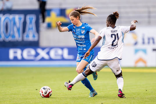 Kalmars Charléne Nowotny och Djurgårdens Portia Boakye