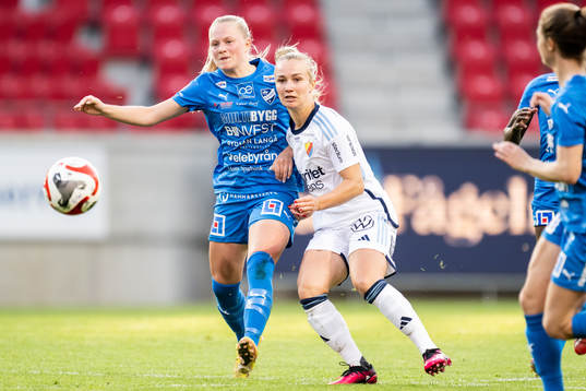 Kalmars Wilma Finnman och Djurgårdens Tove Almqvist